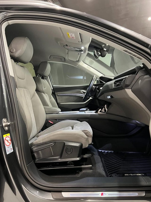 2020 AUDI E-TRON - 53