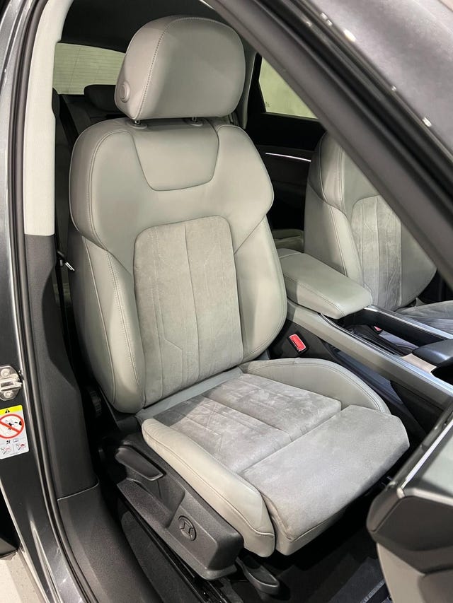 2020 AUDI E-TRON - 54