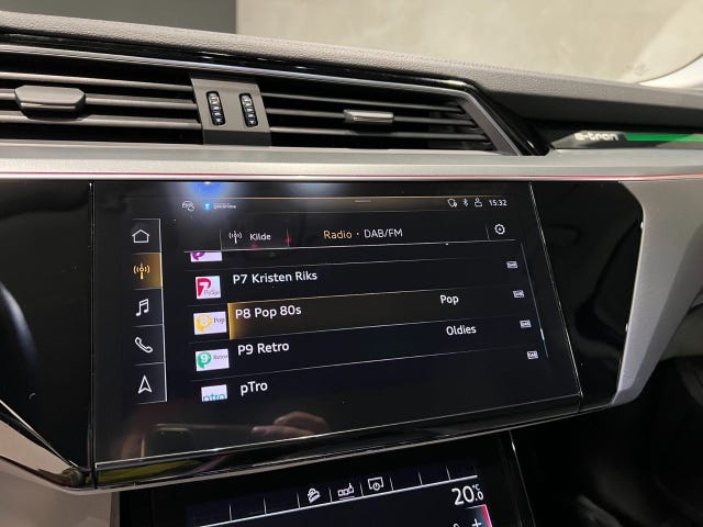 2020 AUDI E-TRON - 35