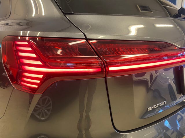 2020 AUDI E-TRON - 13