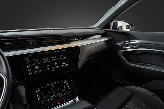 2021 AUDI E-TRON - 8