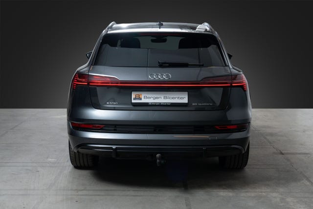 WAUZZZGE2MB039828 2021 AUDI E-TRON-4