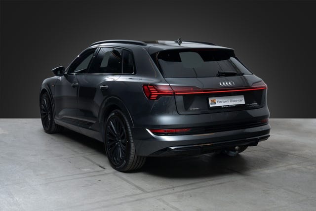 WAUZZZGE2MB039828 2021 AUDI E-TRON-3