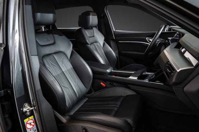 2021 AUDI E-TRON - 10