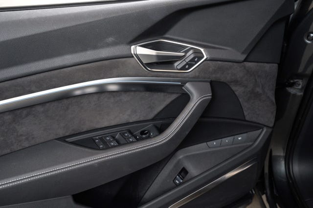 2021 AUDI E-TRON - 16