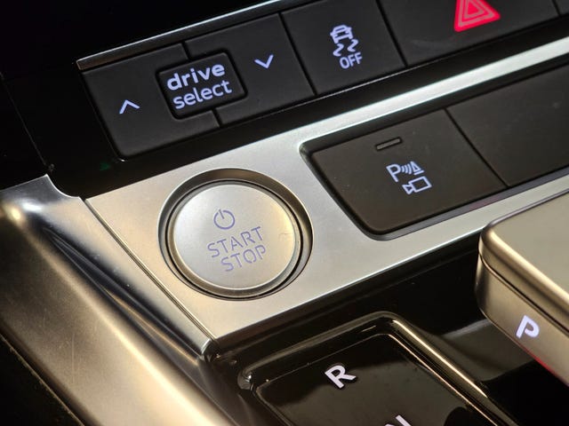 2020 AUDI E-TRON - 43