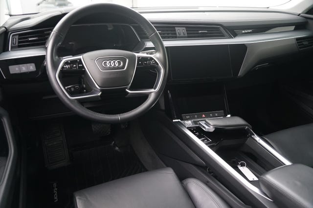 WAUZZZGE1LB021836 2020 AUDI E-TRON-4