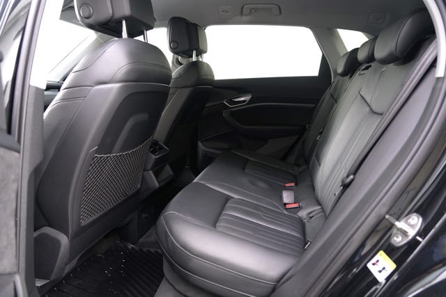 2020 AUDI E-TRON - 8