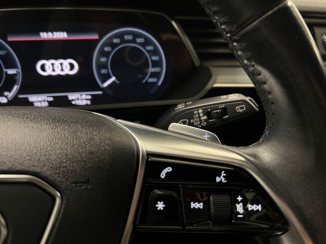 2020 AUDI E-TRON - 35