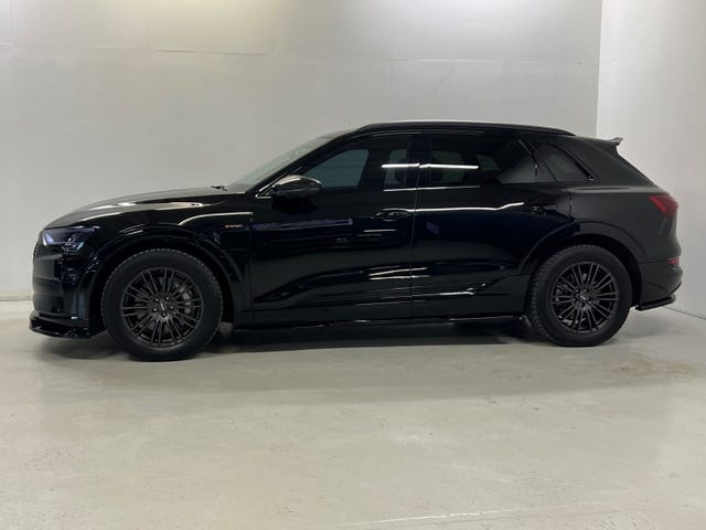 2020 AUDI E-TRON - 9
