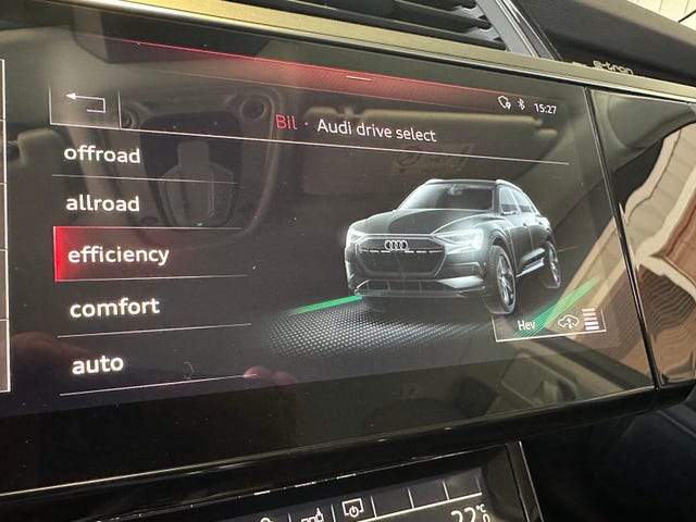 2020 AUDI E-TRON - 36