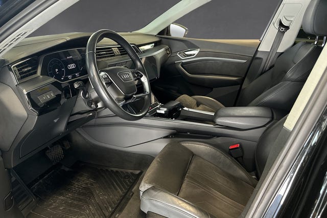 2020 AUDI E-TRON - 9