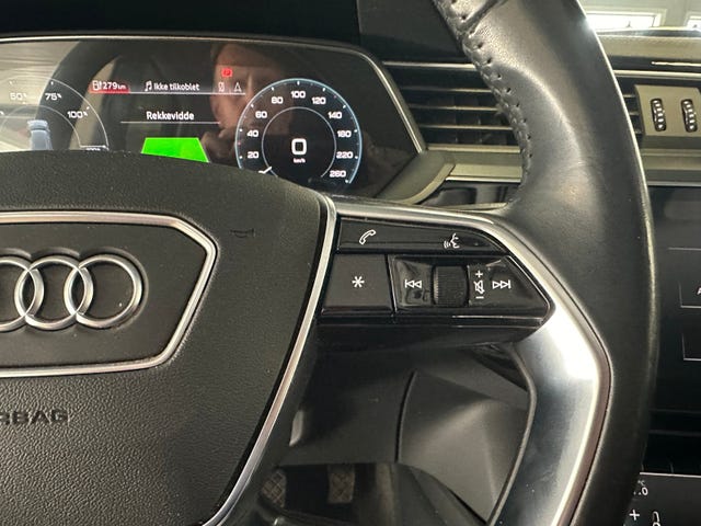 2020 AUDI E-TRON - 24