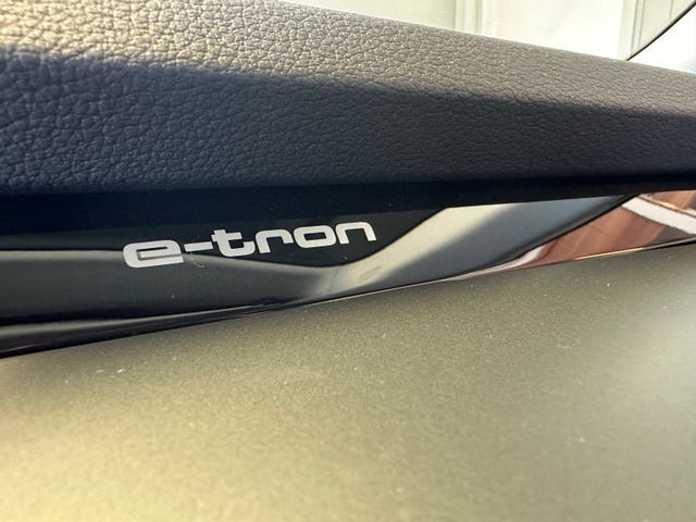 2020 AUDI E-TRON - 35