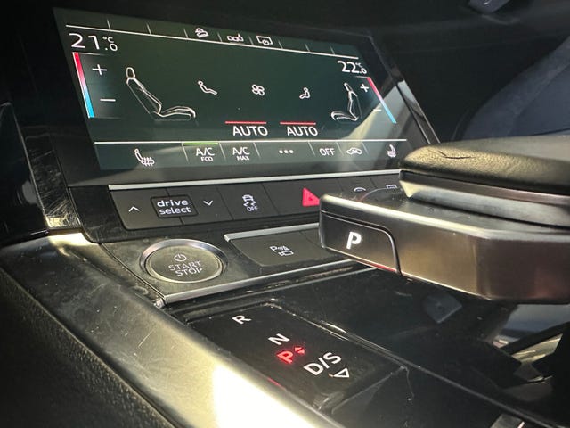2020 AUDI E-TRON - 20