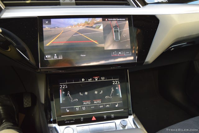2020 AUDI E-TRON - 10