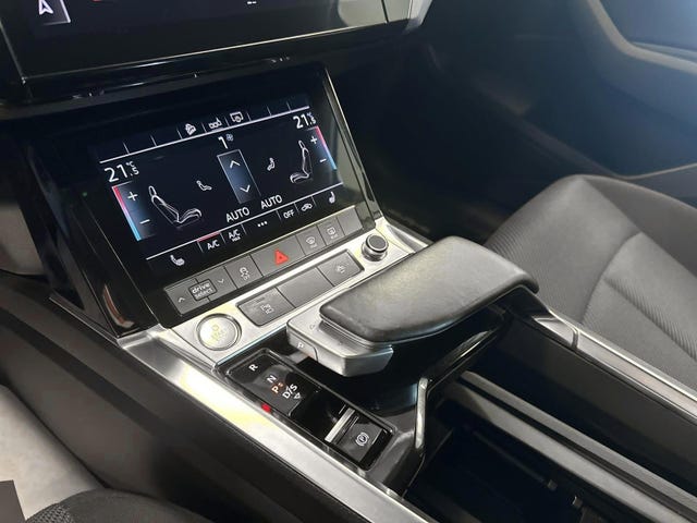 2020 AUDI E-TRON - 15