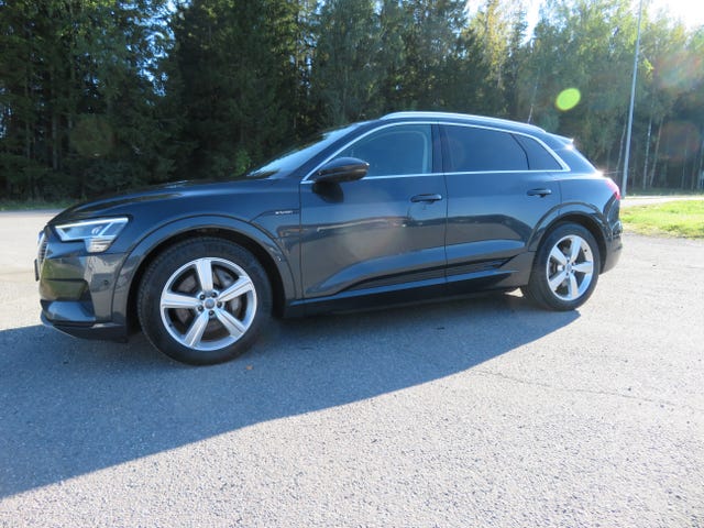 null 2020 AUDI E-TRON-0
