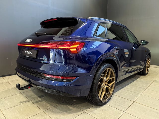 2020 AUDI E-TRON - 11