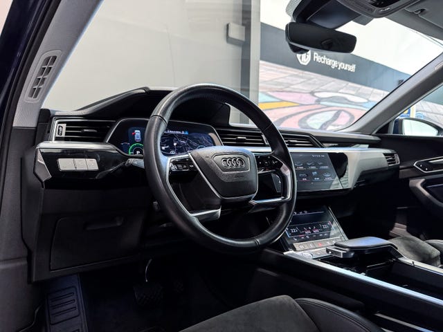 2020 AUDI E-TRON - 27