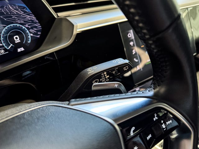 2020 AUDI E-TRON - 32