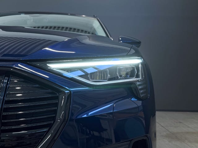 2020 AUDI E-TRON - 10