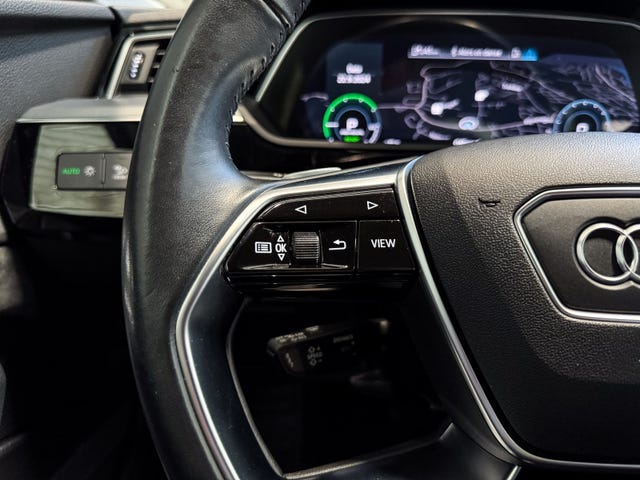 2020 AUDI E-TRON - 31