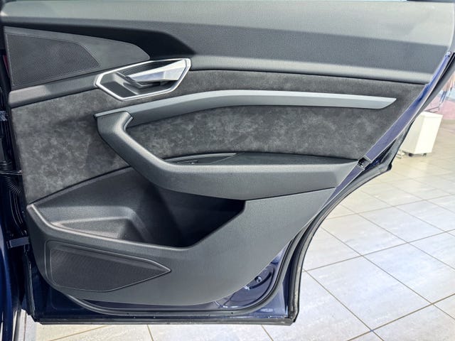 2020 AUDI E-TRON - 20