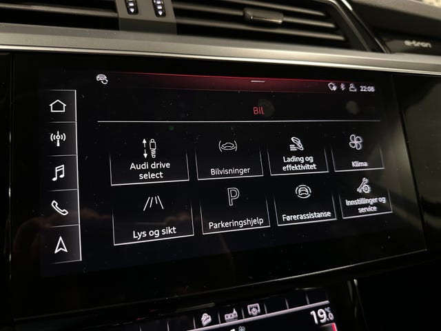 2020 AUDI E-TRON - 36