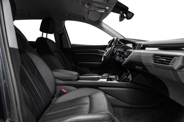 2020 AUDI E-TRON - 11
