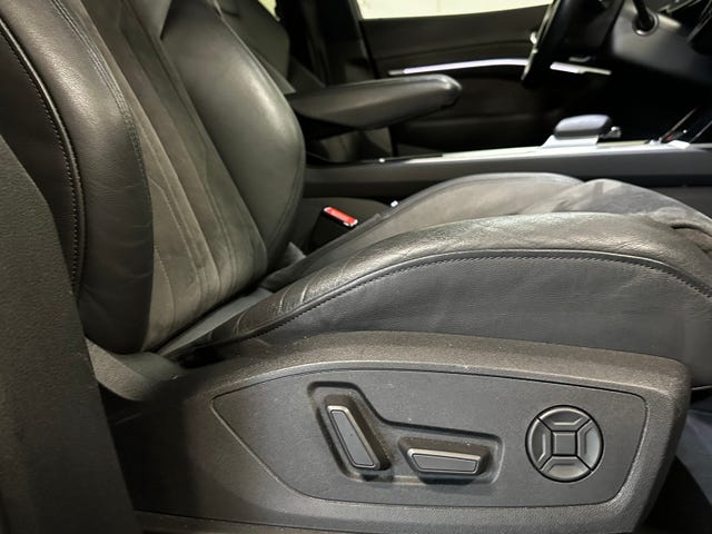 2020 AUDI E-TRON - 9