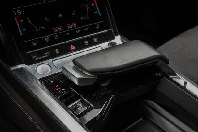 2020 AUDI E-TRON - 12
