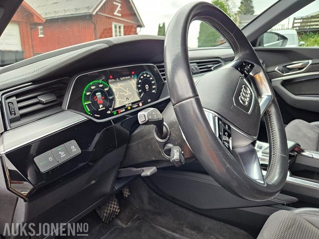 2020 AUDI E-TRON - 9