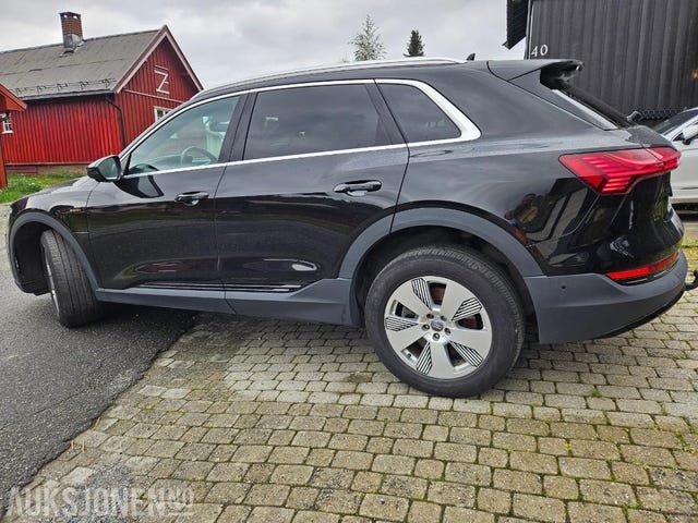 WAUZZZGE6LB007964 2020 AUDI E-TRON-3