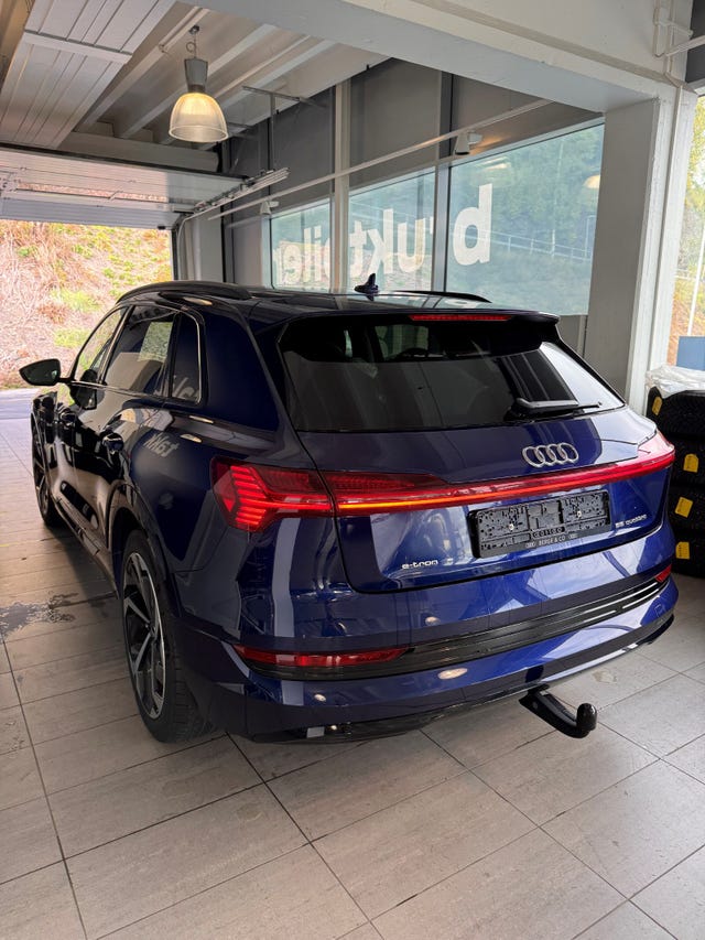 WAUZZZGE3MB019572 2021 AUDI E-TRON-1