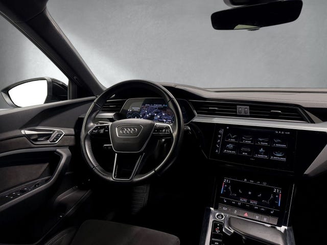 2021 AUDI E-TRON - 9