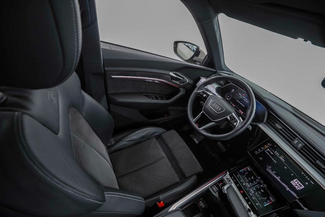 2021 AUDI E-TRON - 38