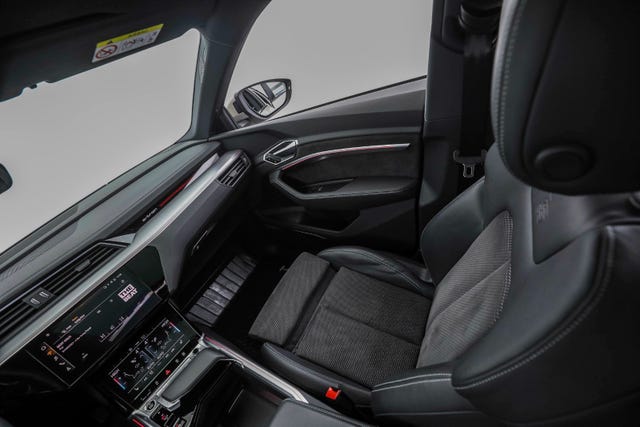 2021 AUDI E-TRON - 39