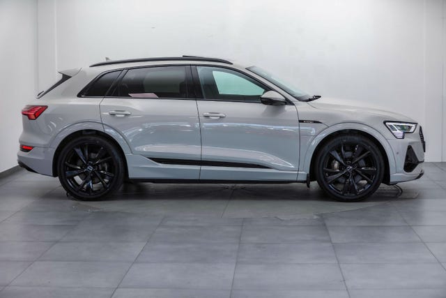 2021 AUDI E-TRON - 12
