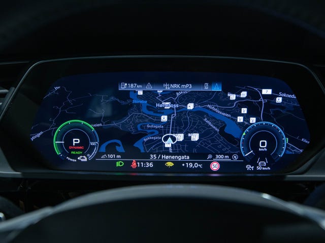 2021 AUDI E-TRON - 24