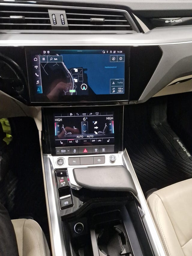 2021 AUDI E-TRON - 32