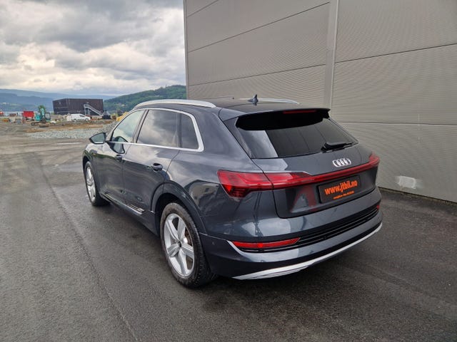 WAUZZZGE4MB005504 2021 AUDI E-TRON-5