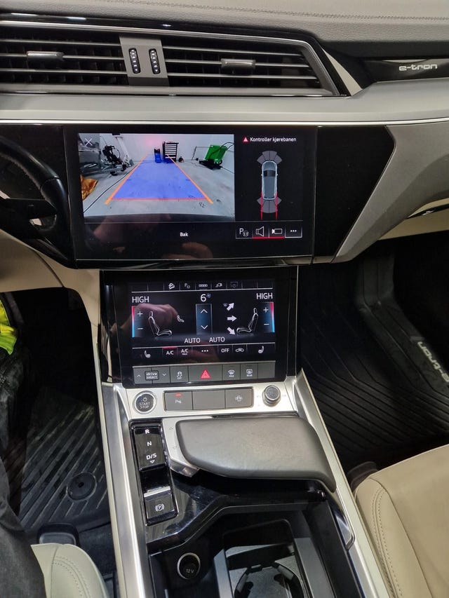 2021 AUDI E-TRON - 33