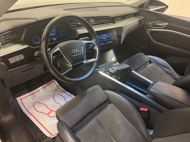 2021 AUDI E-TRON - 11
