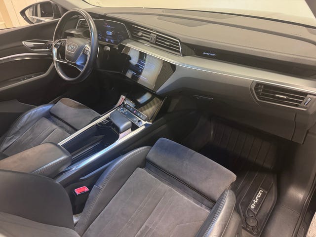 2021 AUDI E-TRON - 13