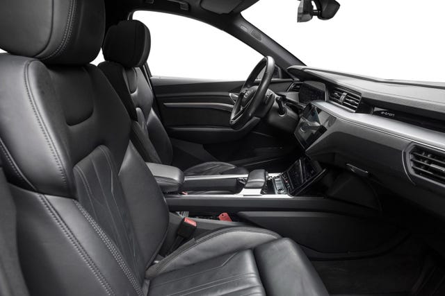 2021 AUDI E-TRON - 26
