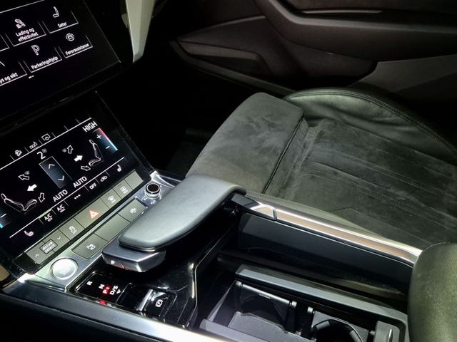 2020 AUDI E-TRON - 22