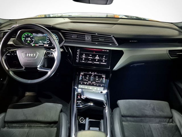 2020 AUDI E-TRON - 13