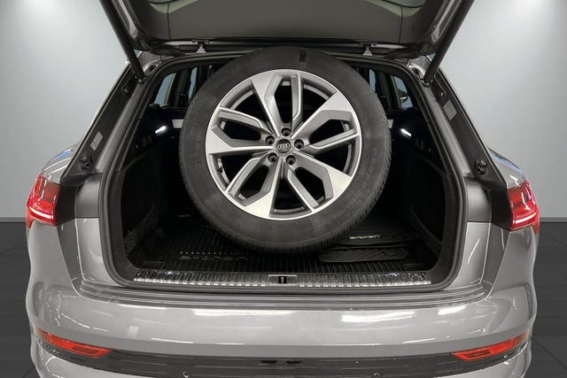 WAUZZZGE1LB010724 2020 AUDI E-TRON-4