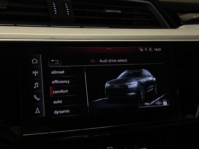 2020 AUDI E-TRON - 30